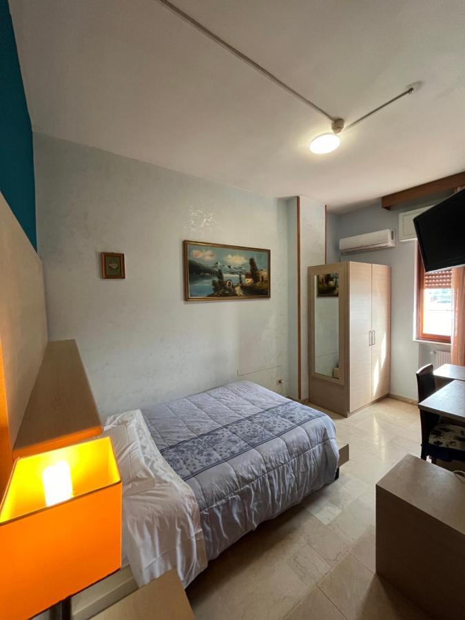Hotel L'Approdo Бриндизи Экстерьер фото