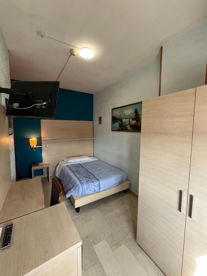 Hotel L'Approdo Бриндизи Экстерьер фото