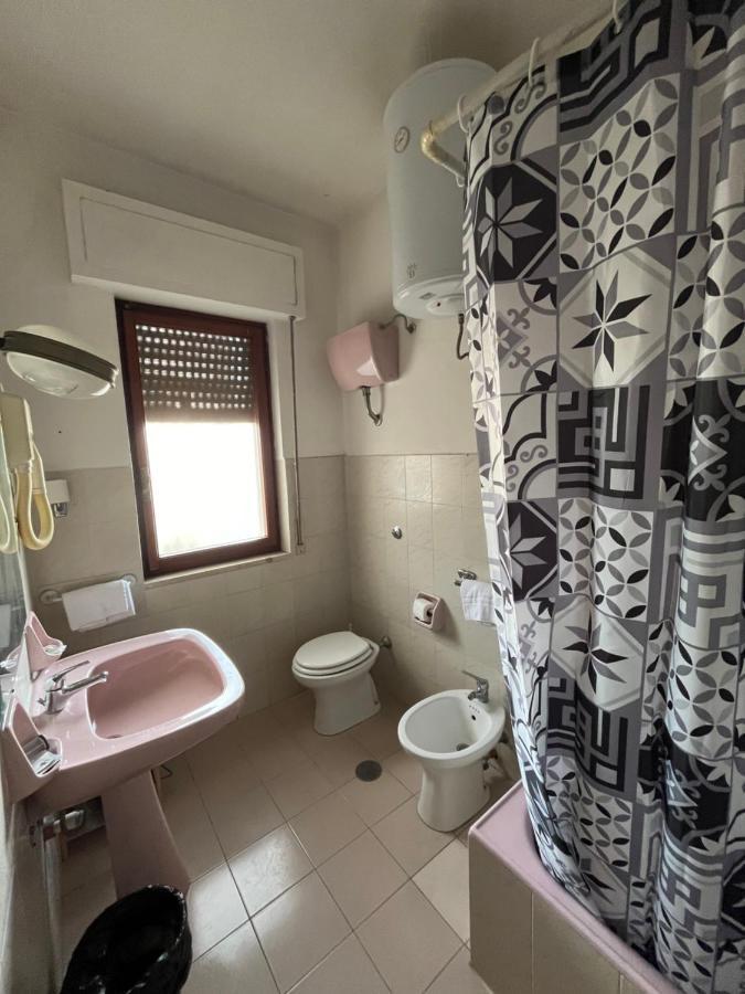 Hotel L'Approdo Бриндизи Экстерьер фото