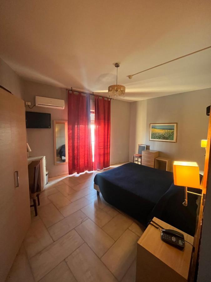 Hotel L'Approdo Бриндизи Экстерьер фото