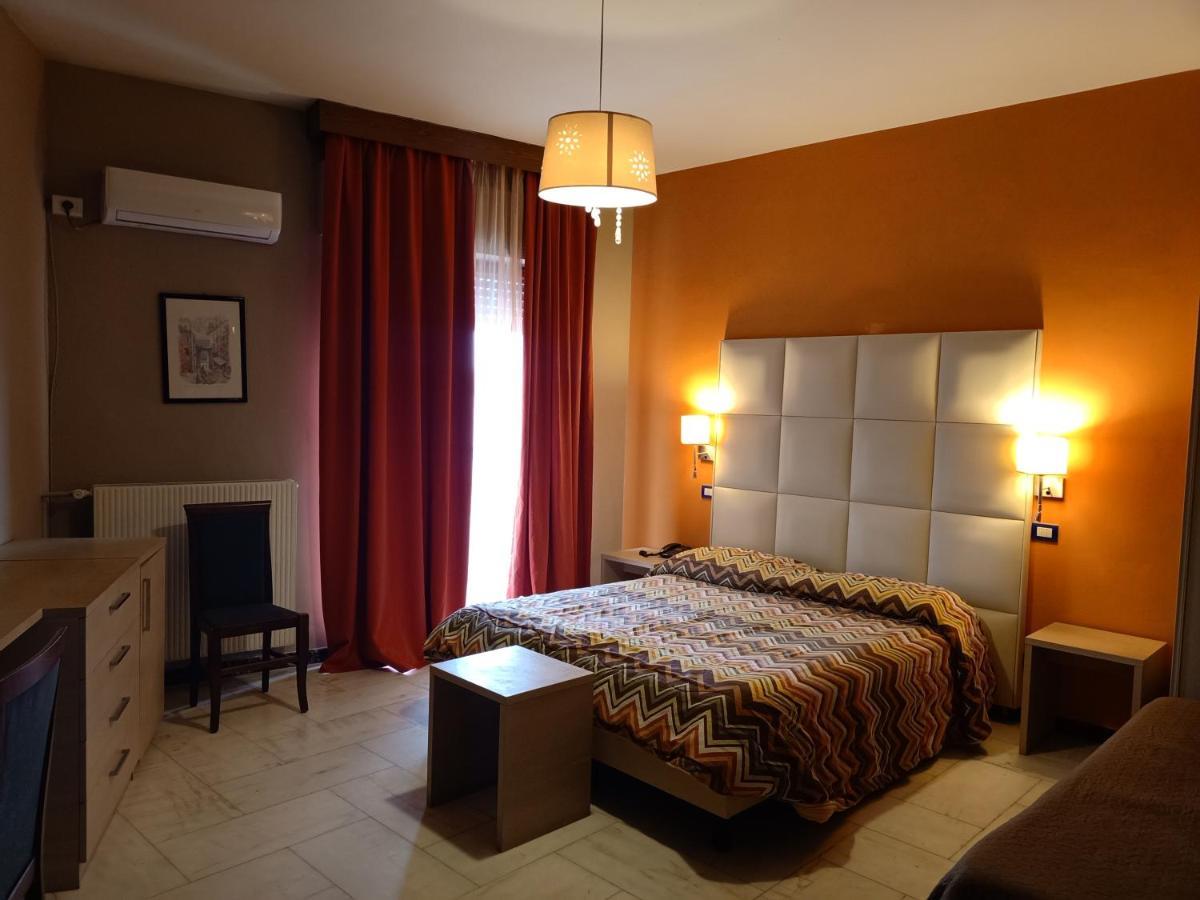 Hotel L'Approdo Бриндизи Экстерьер фото