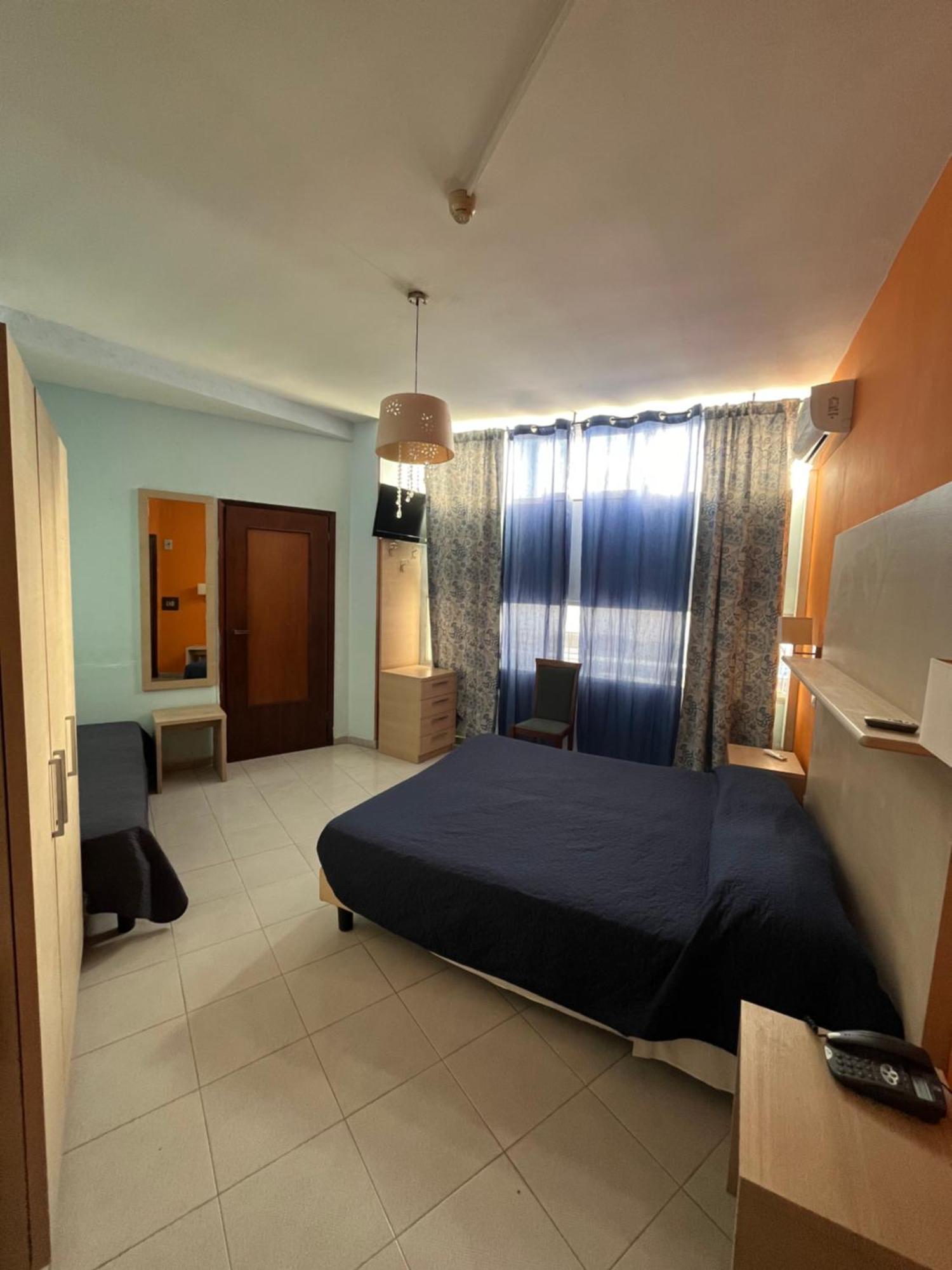 Hotel L'Approdo Бриндизи Экстерьер фото