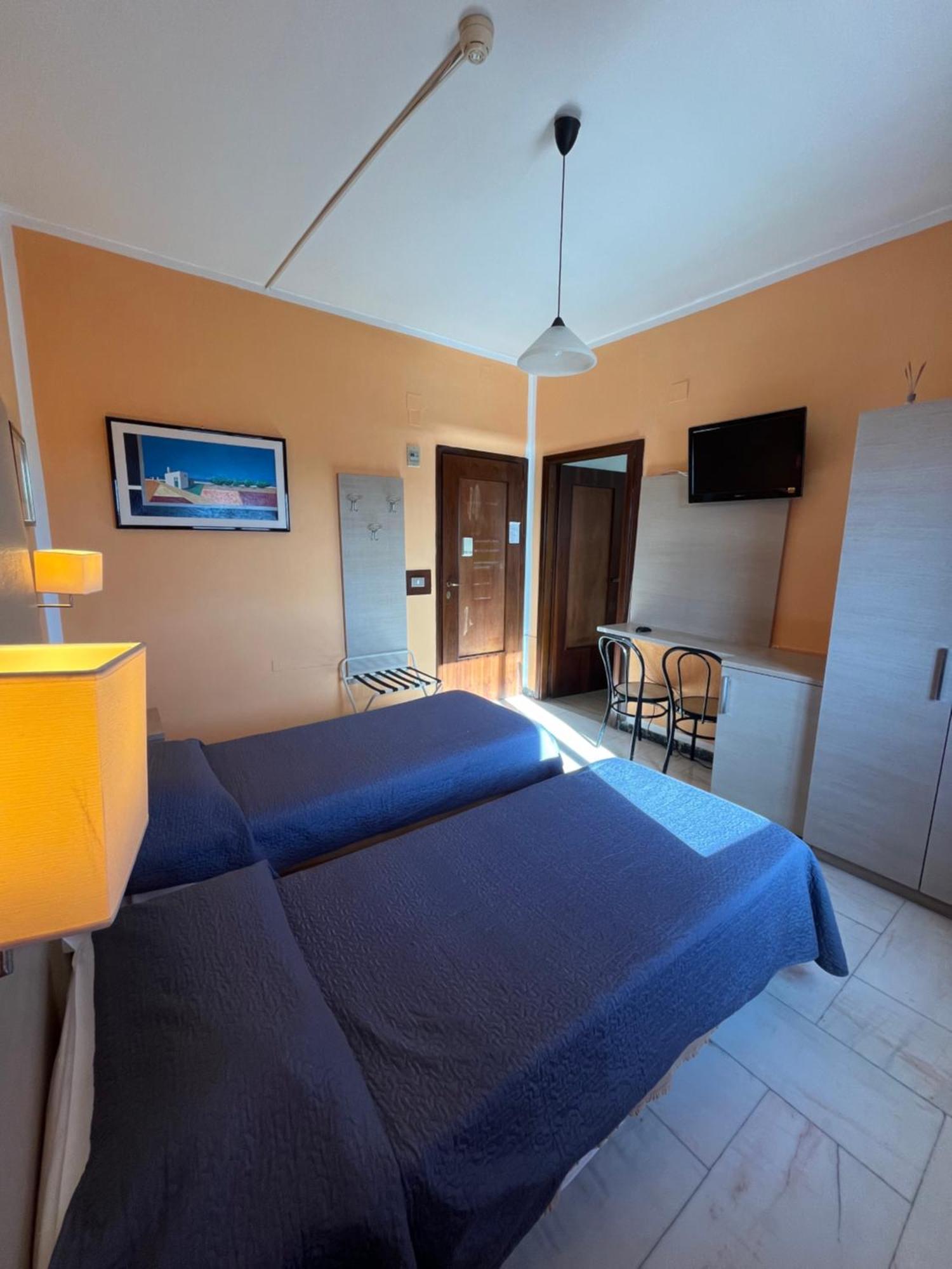 Hotel L'Approdo Бриндизи Экстерьер фото