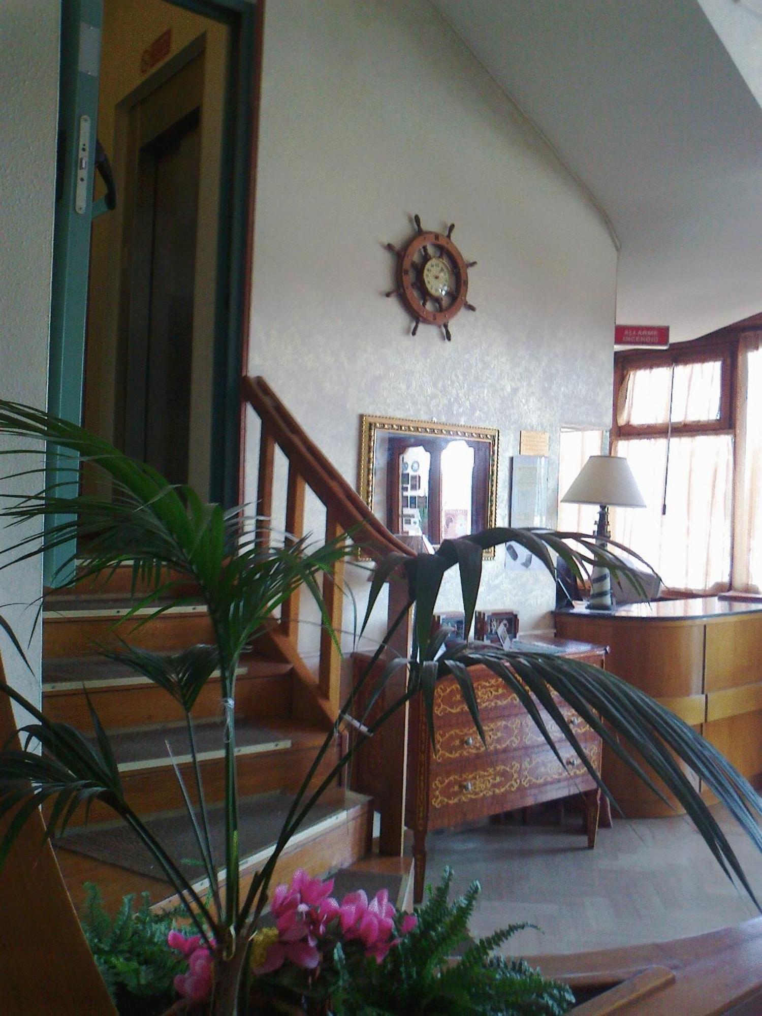 Hotel L'Approdo Бриндизи Экстерьер фото