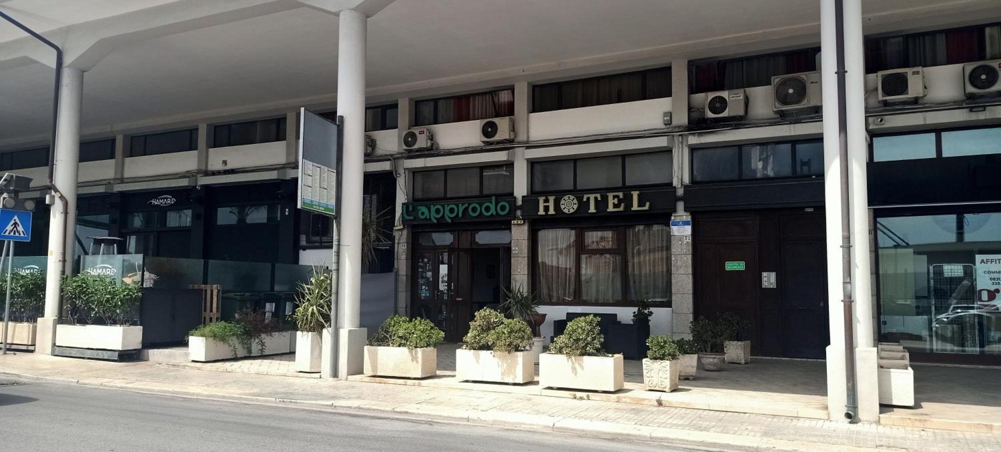 Hotel L'Approdo Бриндизи Экстерьер фото