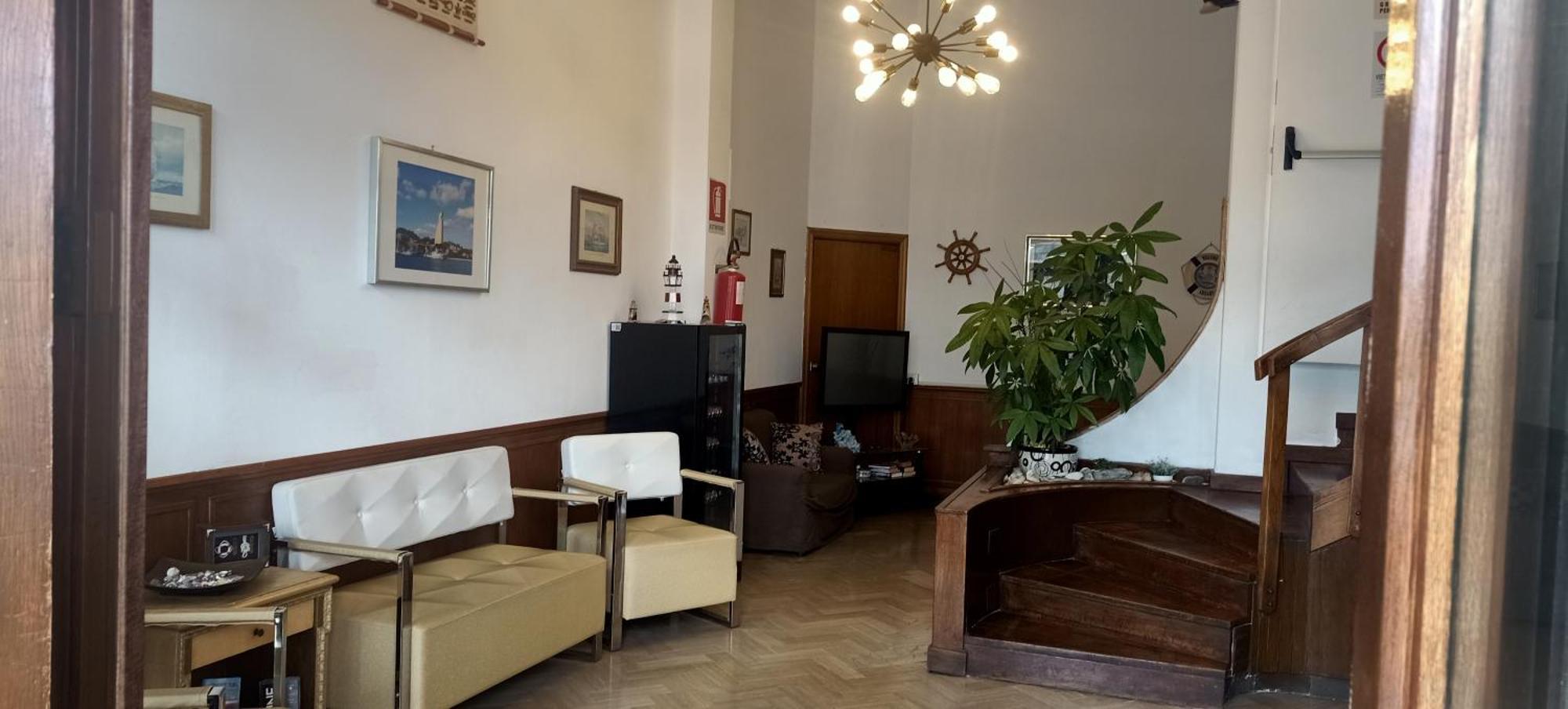 Hotel L'Approdo Бриндизи Экстерьер фото
