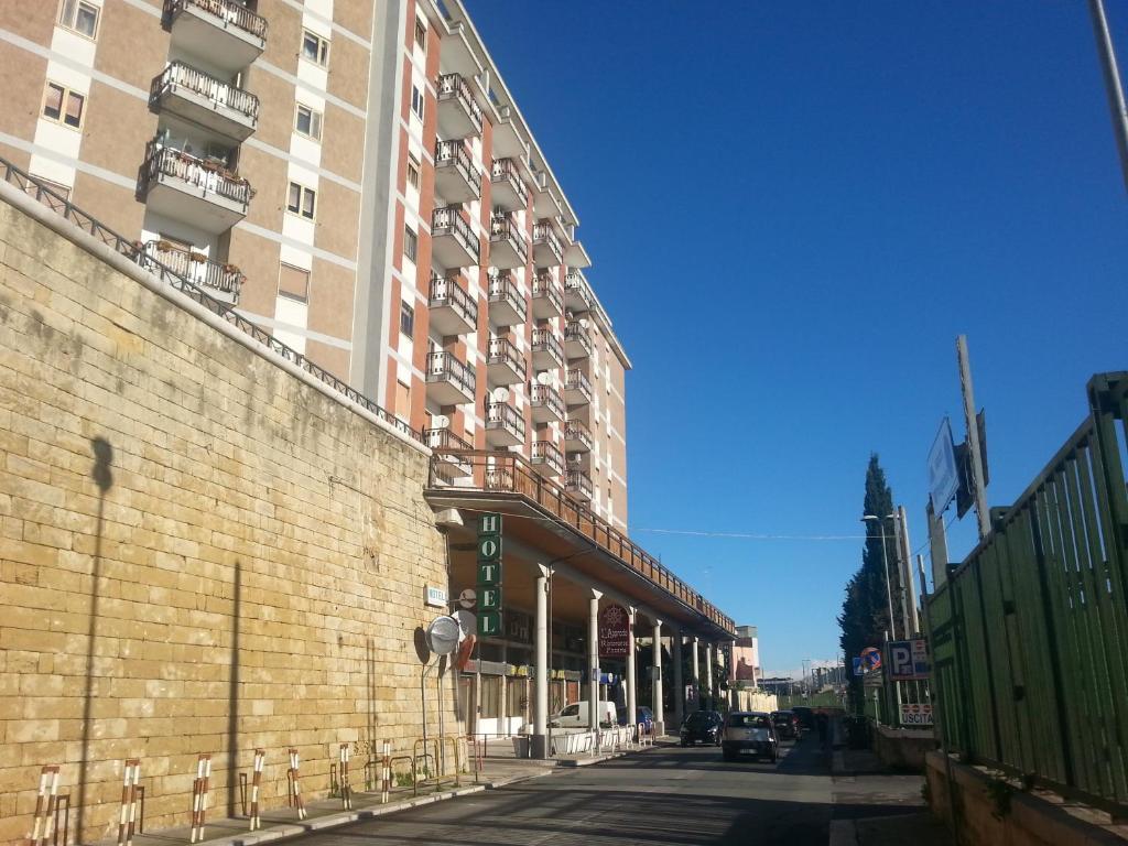 Hotel L'Approdo Бриндизи Экстерьер фото